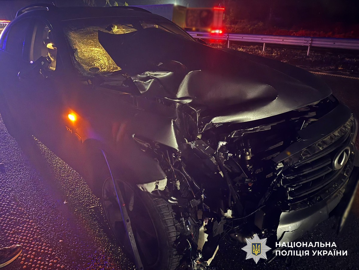 Пошкоджений у ДТП легковий автомобіль