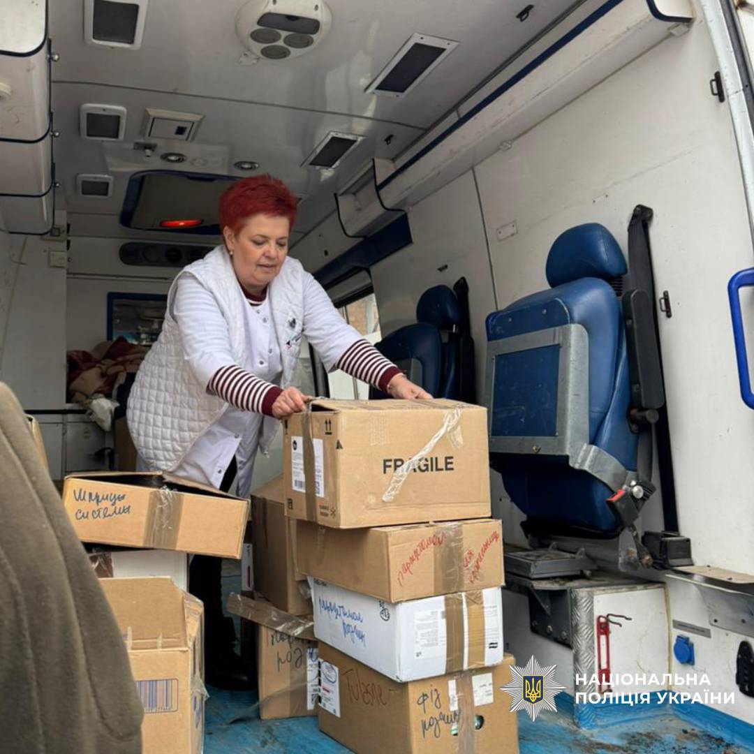 Поліцейські Харківщини спільно з благодійниками передали медичну допомогу шпиталю МВС