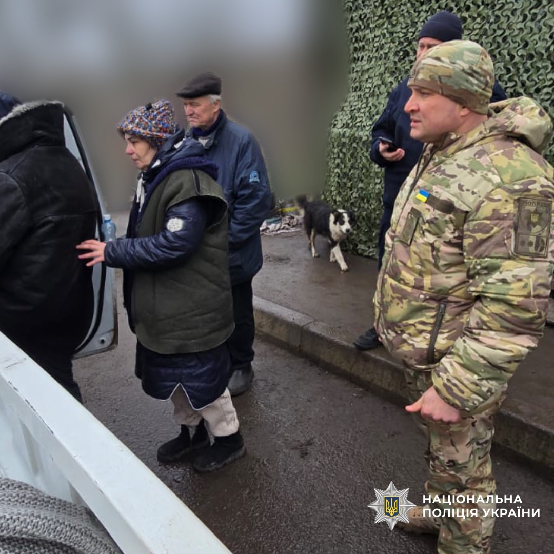 Поліцейські Куп’янщини під ворожими атаками евакуювали поранених цивільних та знешкодили БпЛА