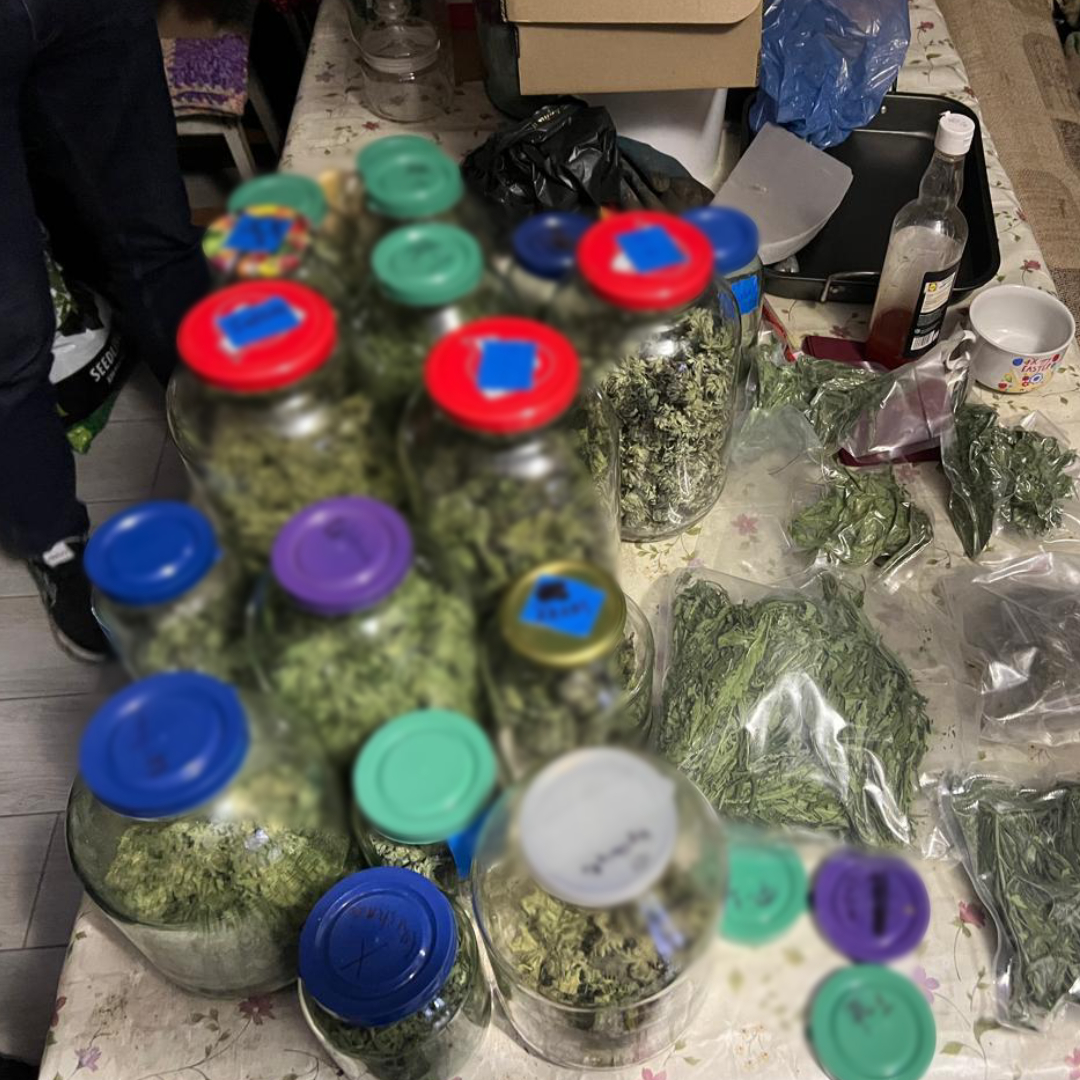 У Харкові поліцейські викрили групу осіб, які займалися збутом наркотиків