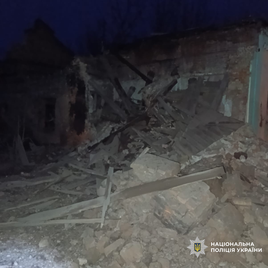Загинуло подружжя: поліція документує наслідки авіаудару по місту Ізюм
