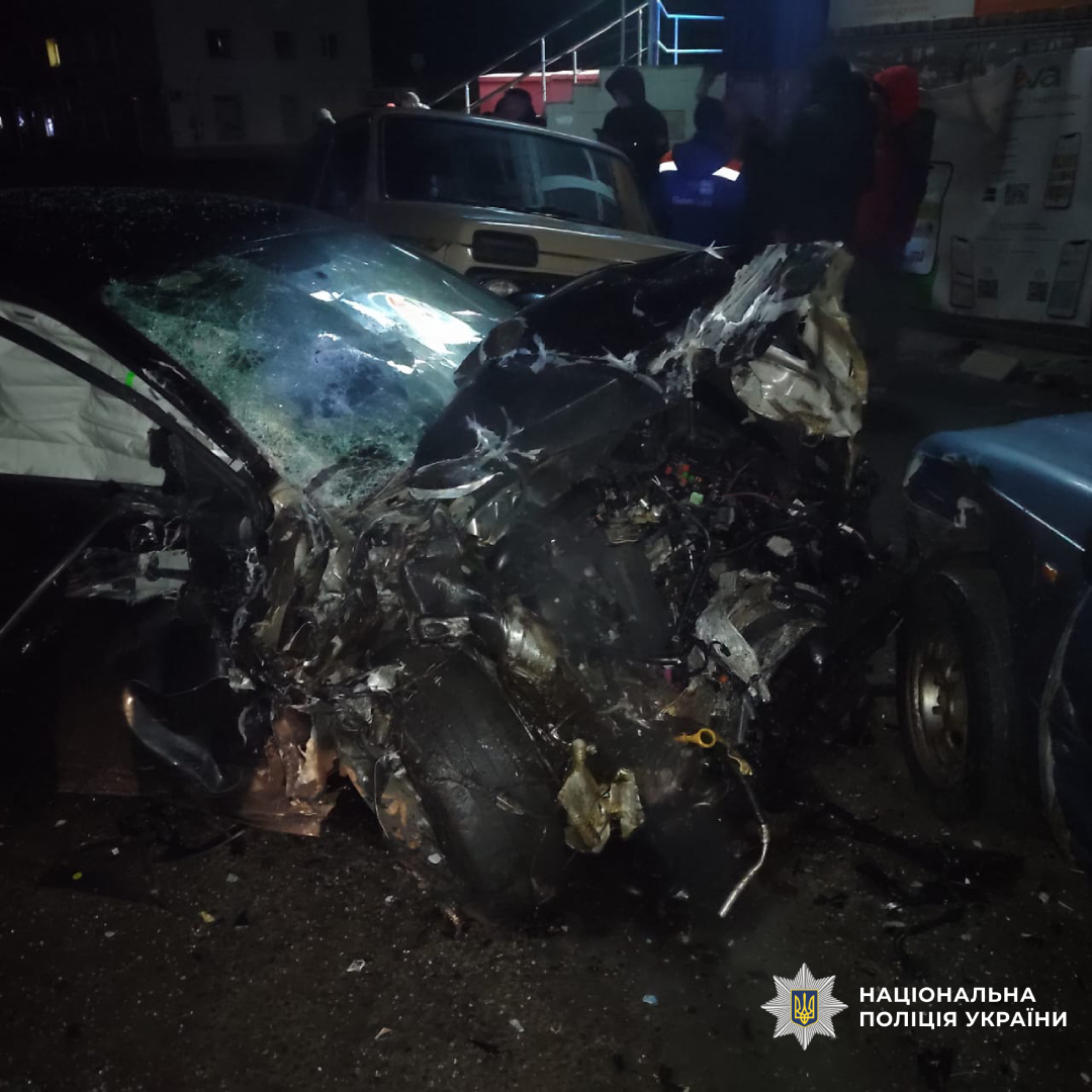 Поліцейські встановлюють обставини дорожньо-транспортної пригоди в Чугуївському районі