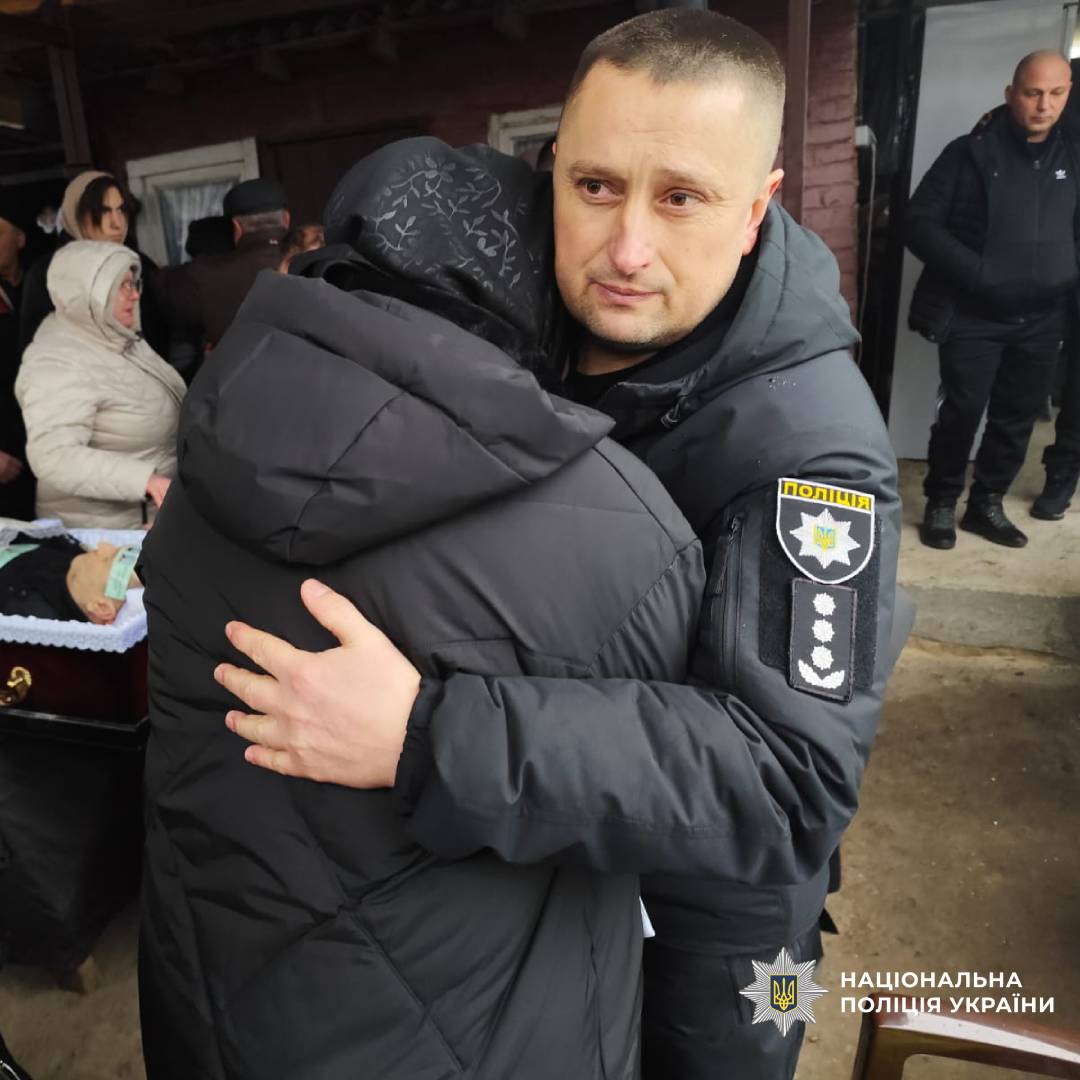 На Харківщині провели в останню путь поліцейського Ігоря Шулєпова