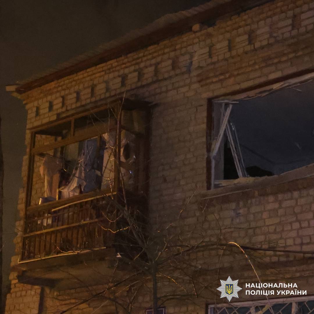 поліція документує наслідки ворожого удару