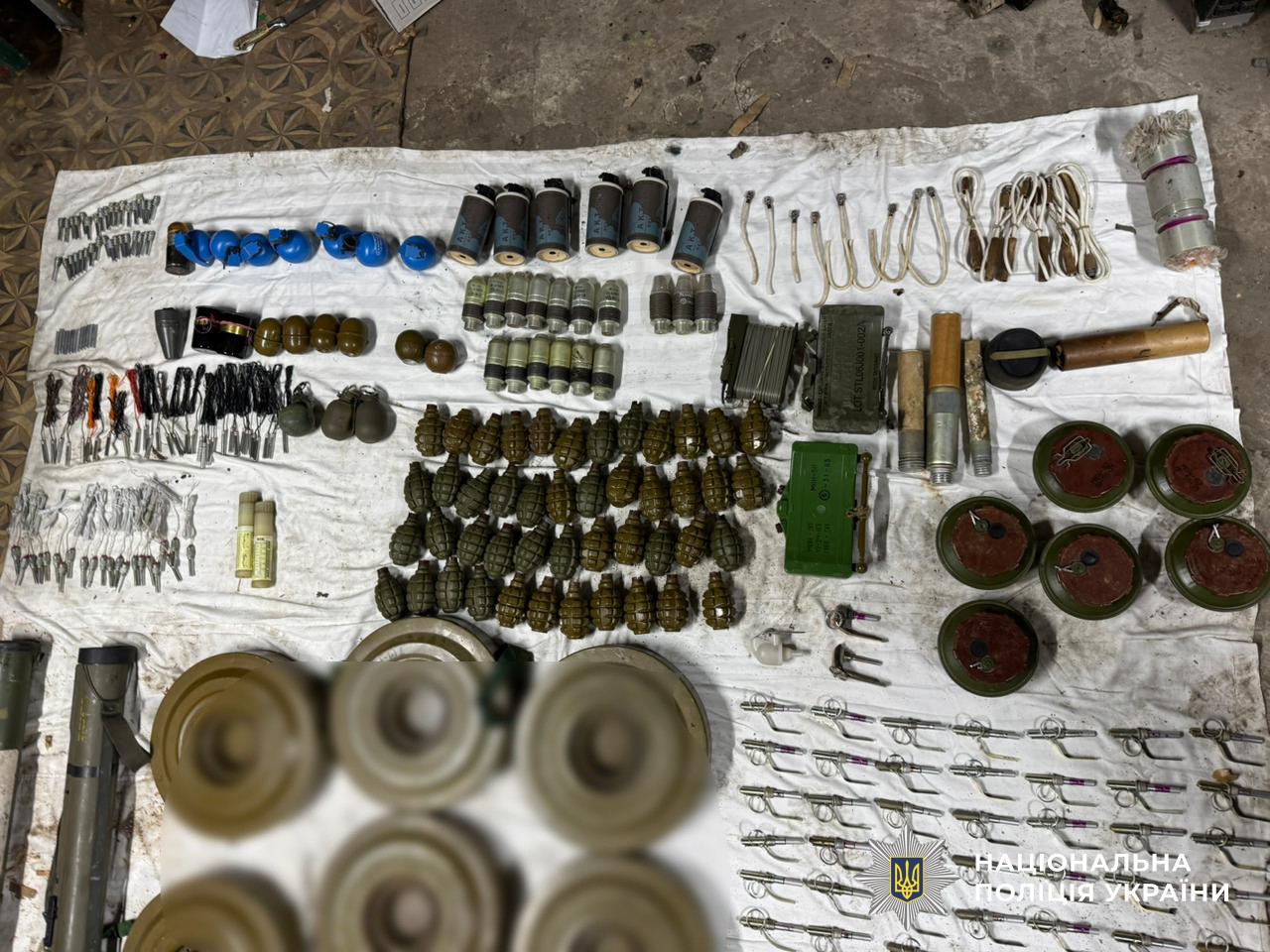 Нацполіція ліквідувала масштабний канал нелегального збуту зброї