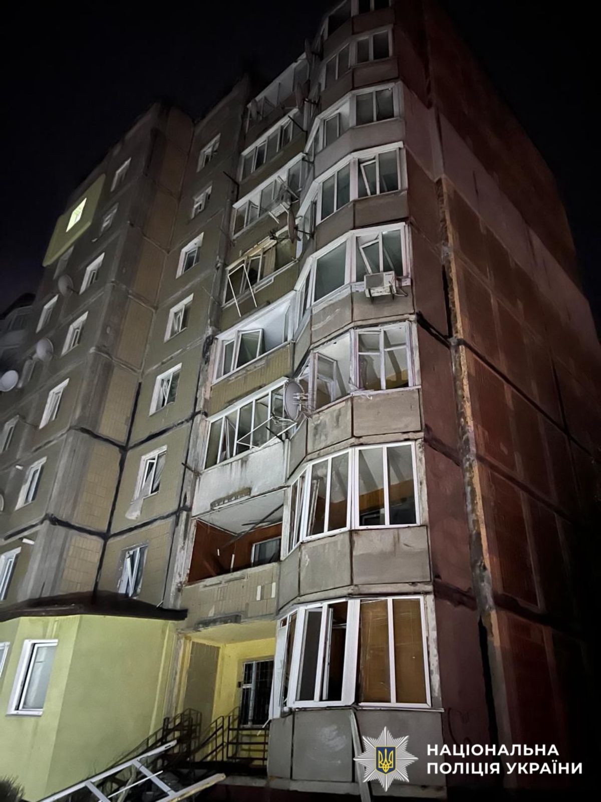 На фото зображено будинок