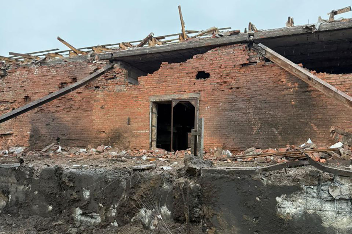 Зруйнована будівля