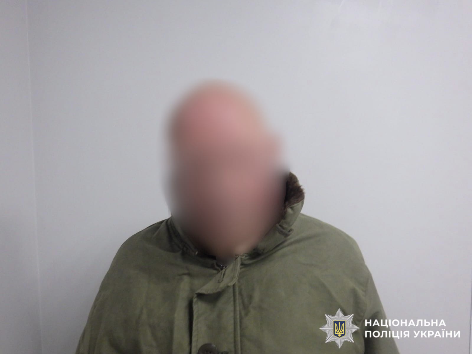 На фотографії зображено затриманого зловмисника.