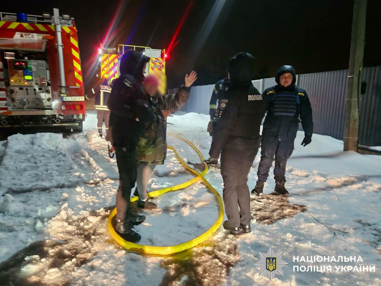 На фото зображено наслідки ворожої атаки.