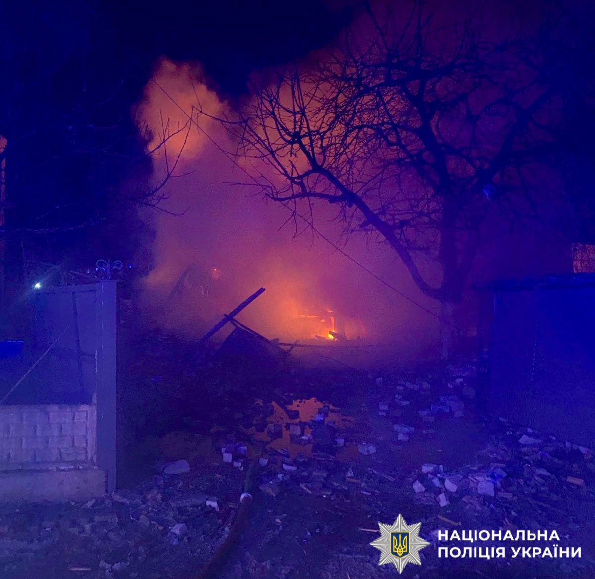 На фото зображено наслідки ворожої атаки.