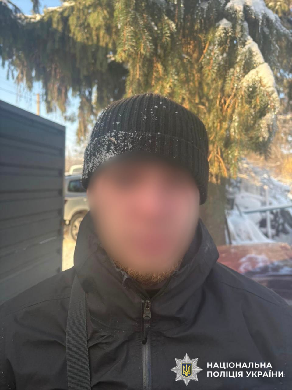 На фотографії зображено зловмисника.