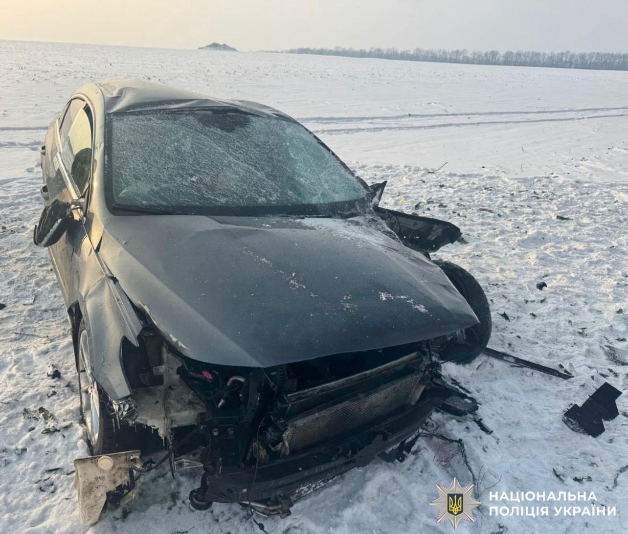 На фотографії зображено автомобіль, який є учасником ДТП.