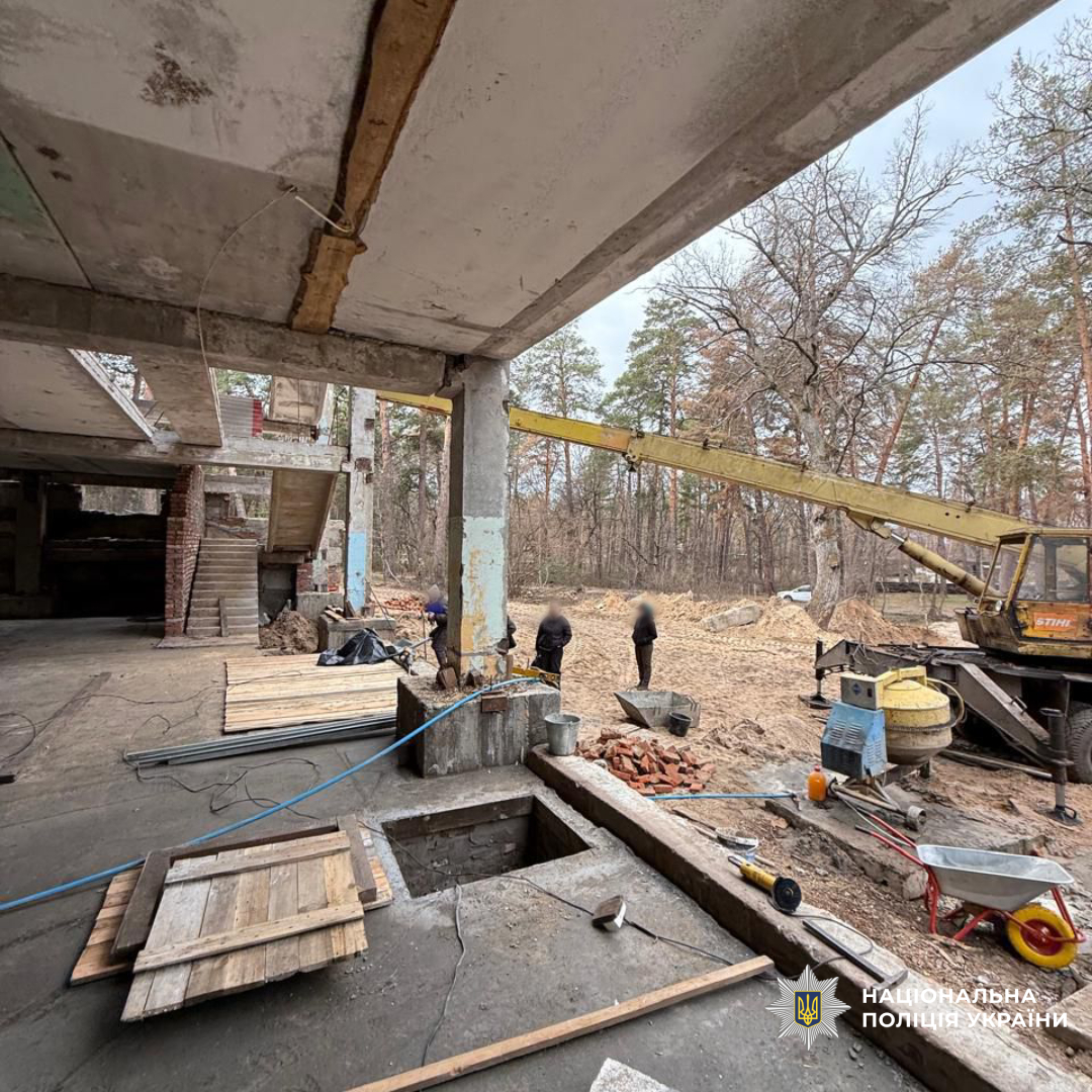 Поліція повідомила про підозру харків’янину у самовільному зайнятті земельної ділянки у лісовому масиві