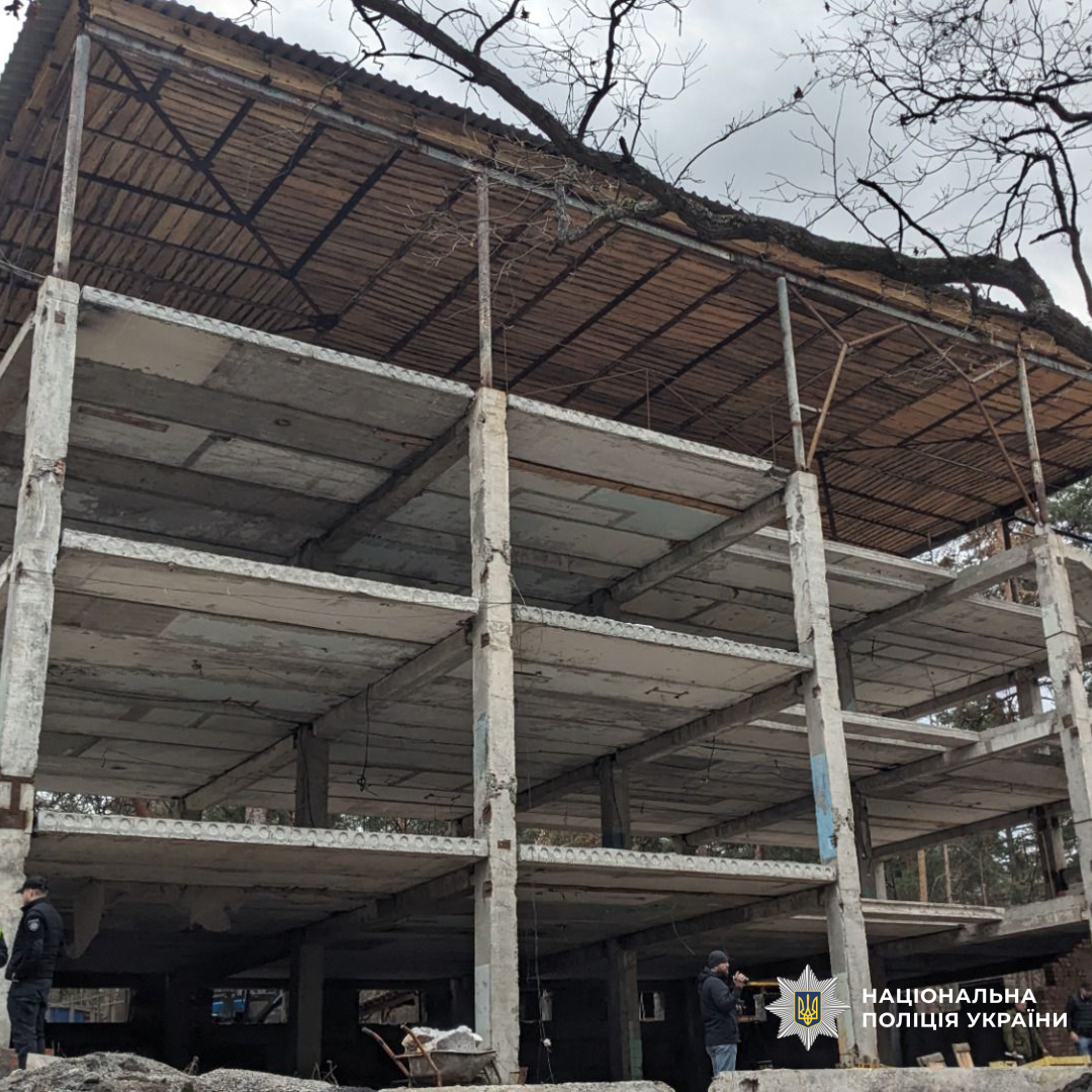 Поліція повідомила про підозру харків’янину у самовільному зайнятті земельної ділянки у лісовому масиві