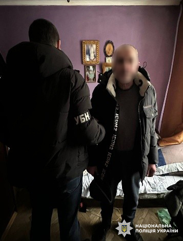 Встановлено, що фігуранти налагодили постачання наркотичних засобів з країн Європи на територію України, а також організували збут героїну, фентанілу та кокаїну у Львові. Щомісячний прибуток злочинної групи становив понад 4 мільйони гривень.