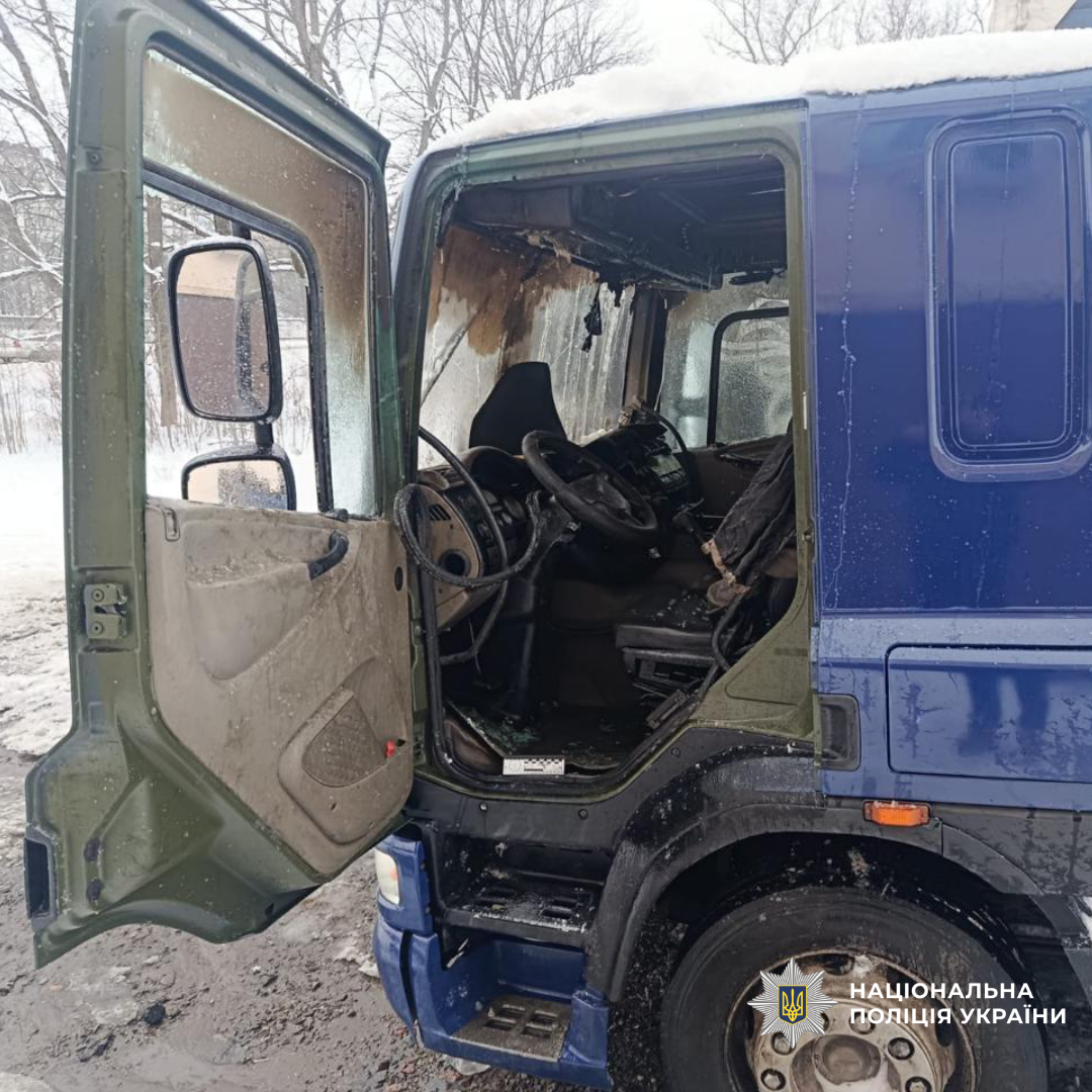 У Чугуєві поліцейські затримали двох громадян, причетних до підпалу автомобілів