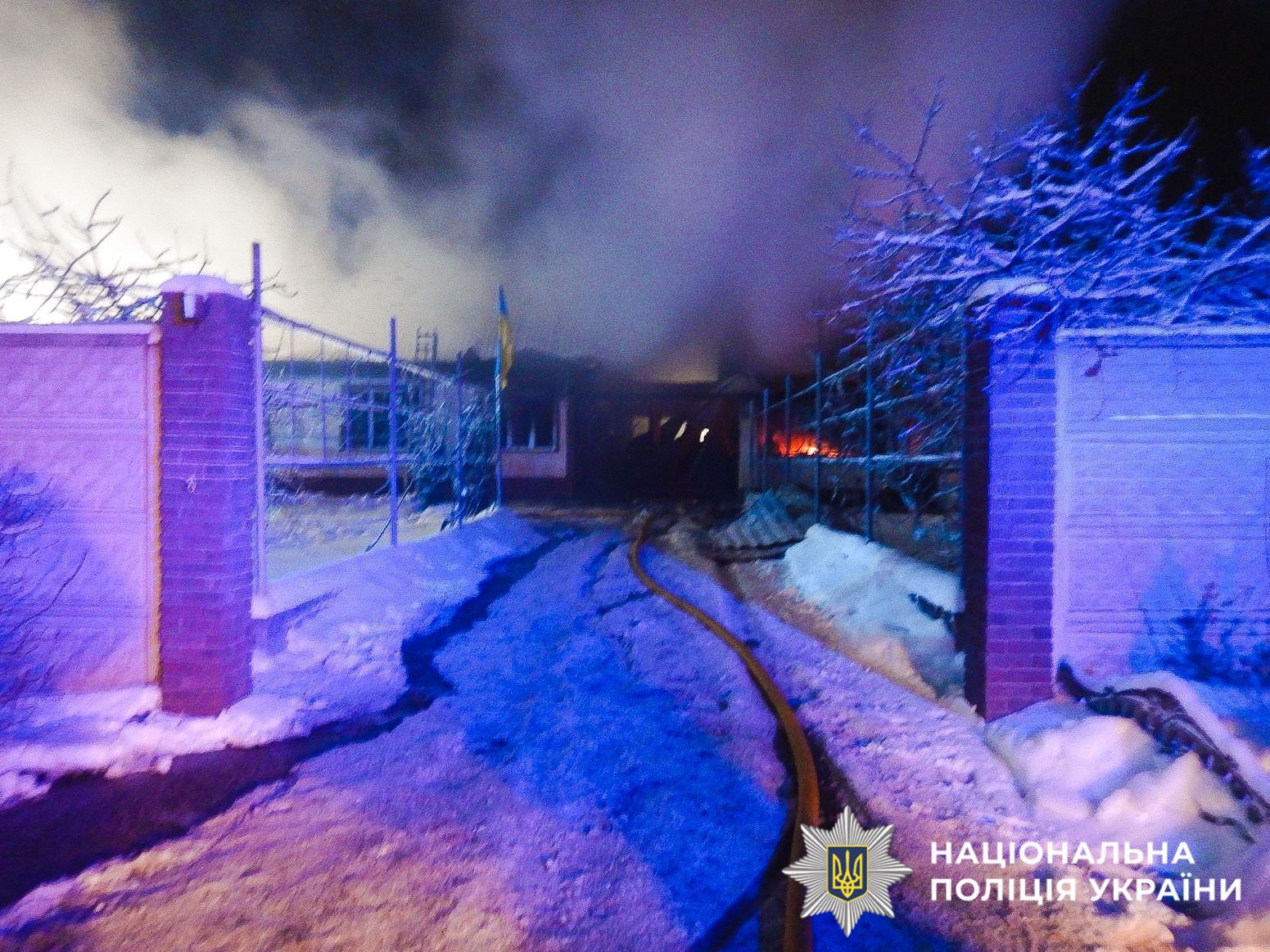 На фотографії зображено місце події, де відбулася пожежа.
