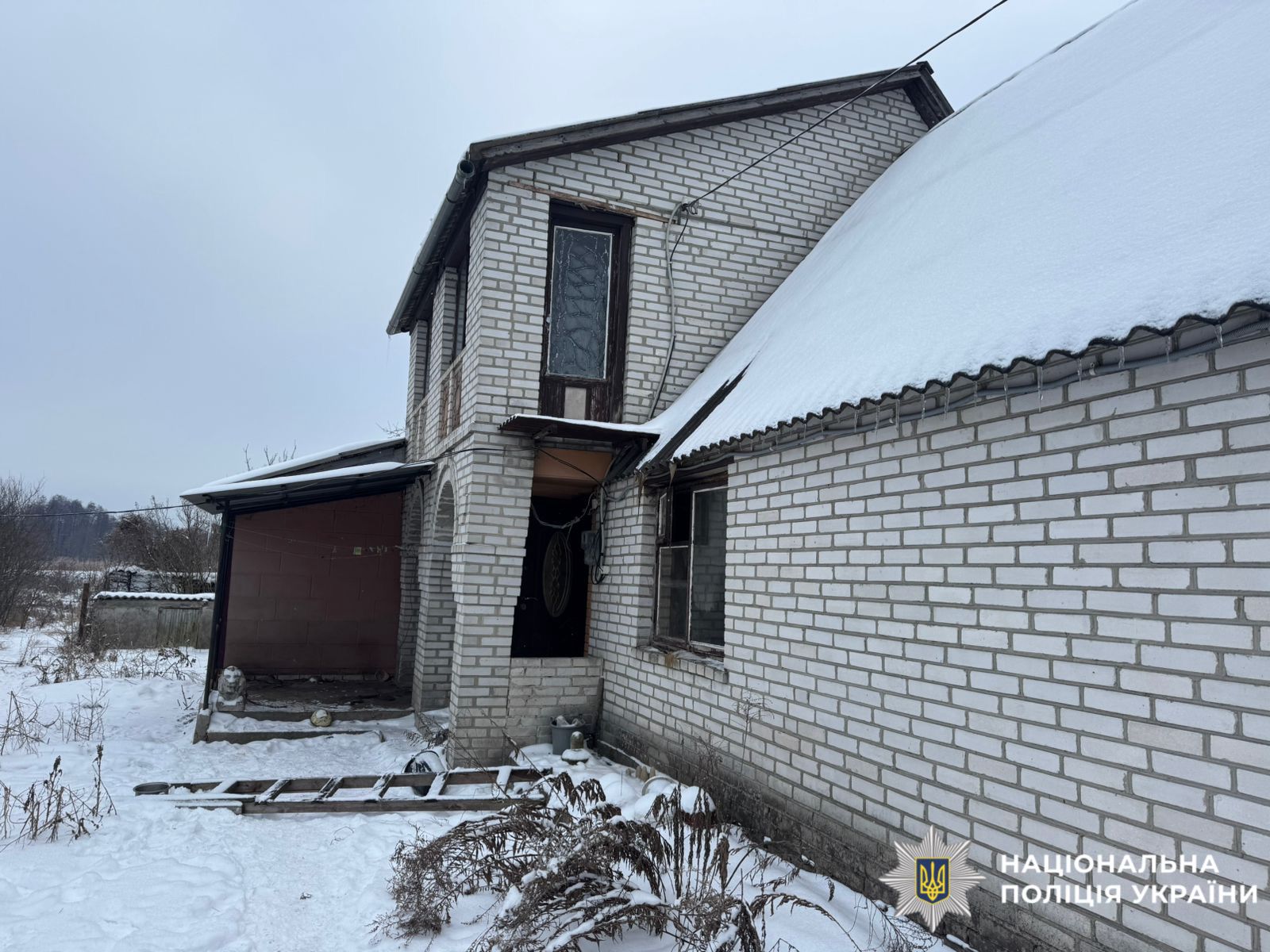 На фотографії зображено місце події, де відбулась пожежа.