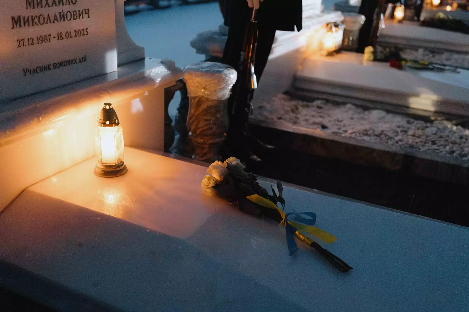 Треті роковини трагедії в Броварах: керівництво МВС вшанувало пам’ять загиблих