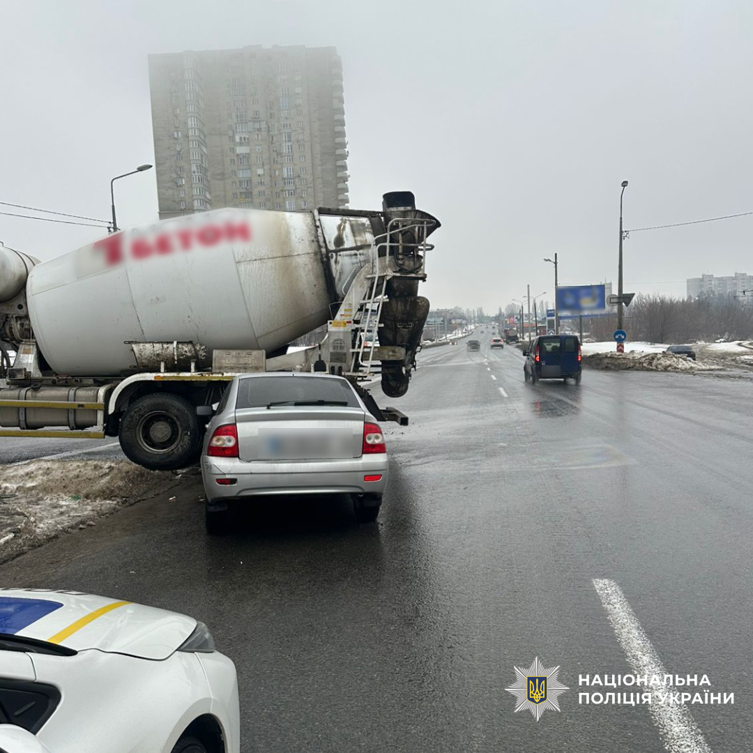 Поліцейські Харкова встановлюють обставини ДТП в Шевченківському районі