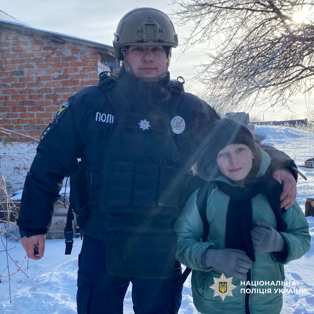 Поліція та волонтери евакуювали громадян з Вовчанської громади Харківщини