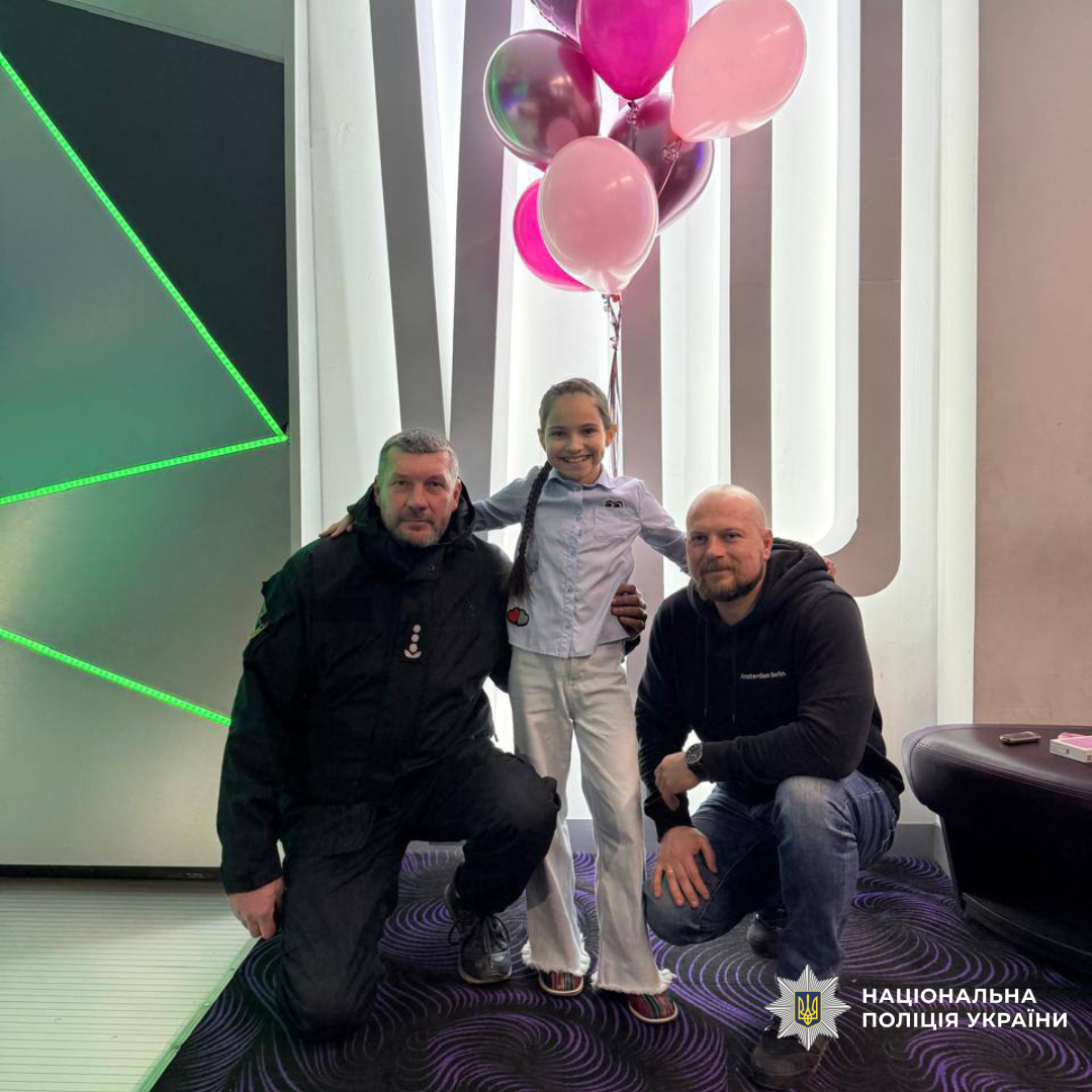 Керівництво полку поліції особливого призначення Харківщини  привітало доньку загиблого Героя