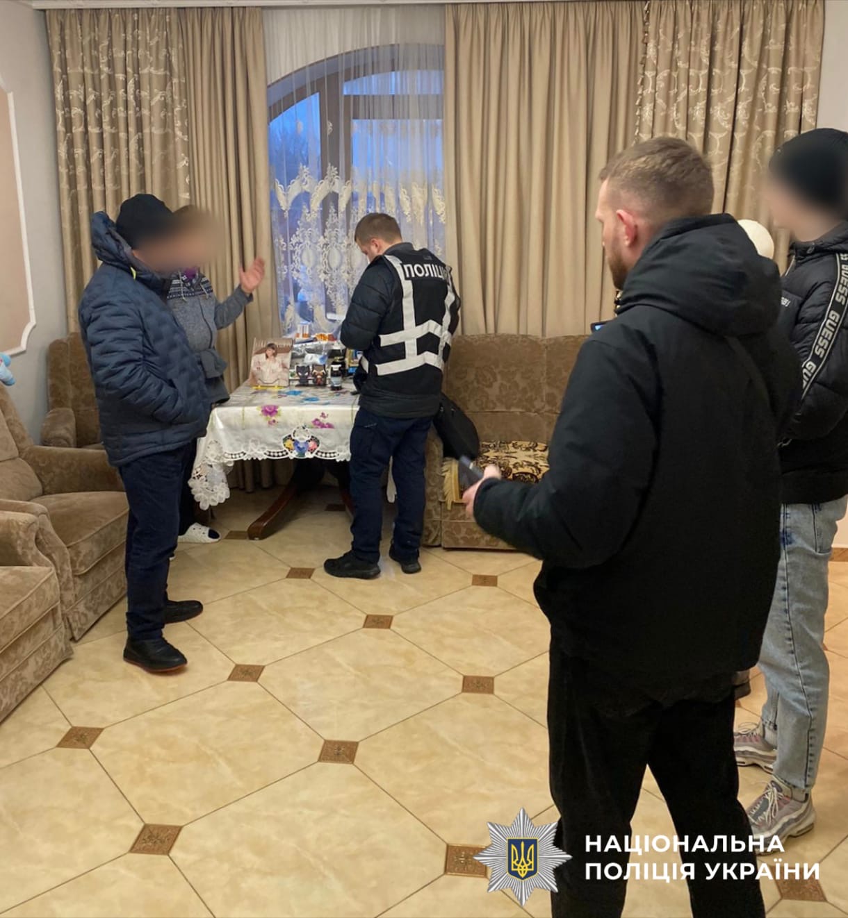 На фото зображено місце події.