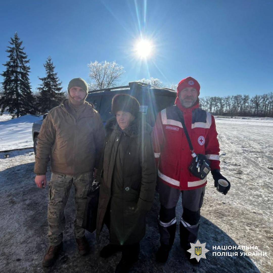 Поліцейські спецпідрозділу «Білий Янгол» продовжують здійснювати евакуації з територій активних бойових дій на Харківщині