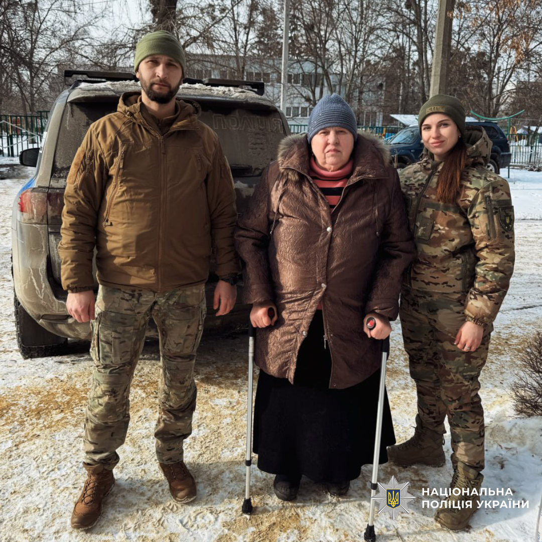 Поліцейські спецпідрозділу «Білий Янгол» продовжують здійснювати евакуації з територій активних бойових дій на Харківщині