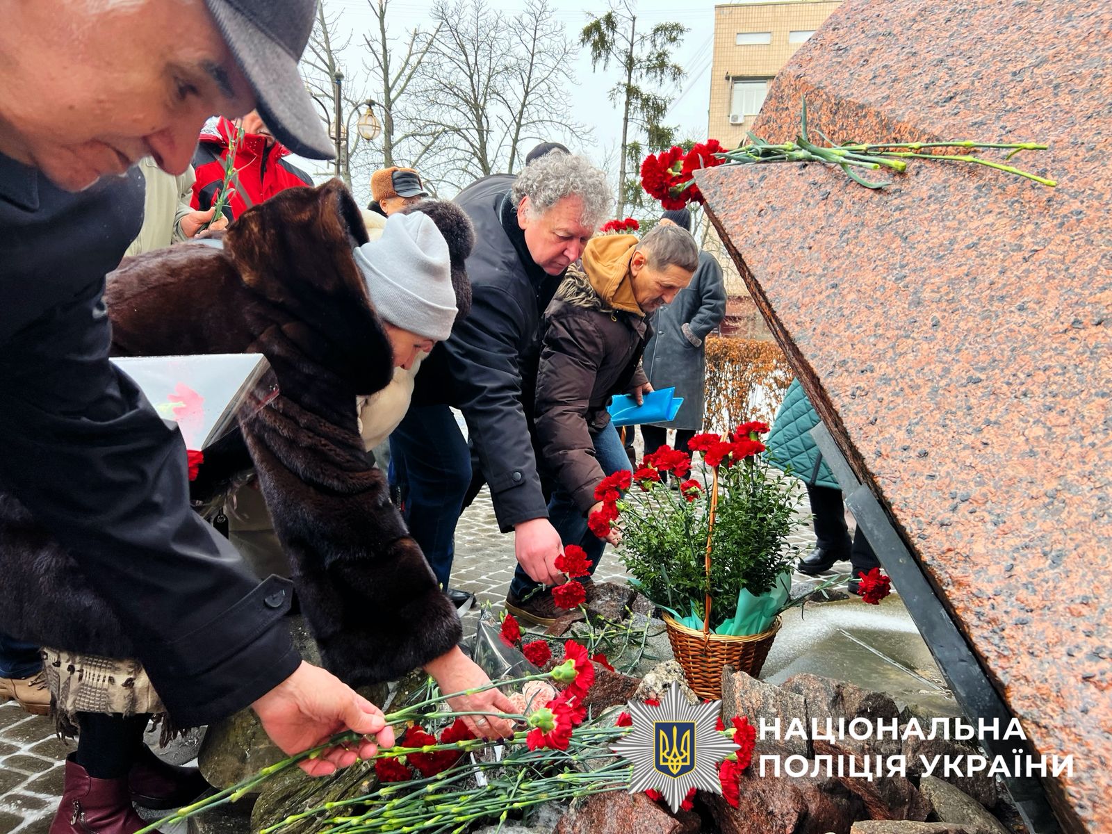 Правоохоронці разом із ветеранами органів внутрішніх справ та представниками громад долучилися до вшанування памʼяті воїнів, полеглих на території інших держав.