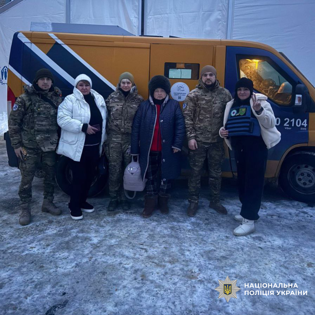 Поліцейські спецпідрозділу «Білий Янгол» продовжують здійснювати евакуацію мирного населення