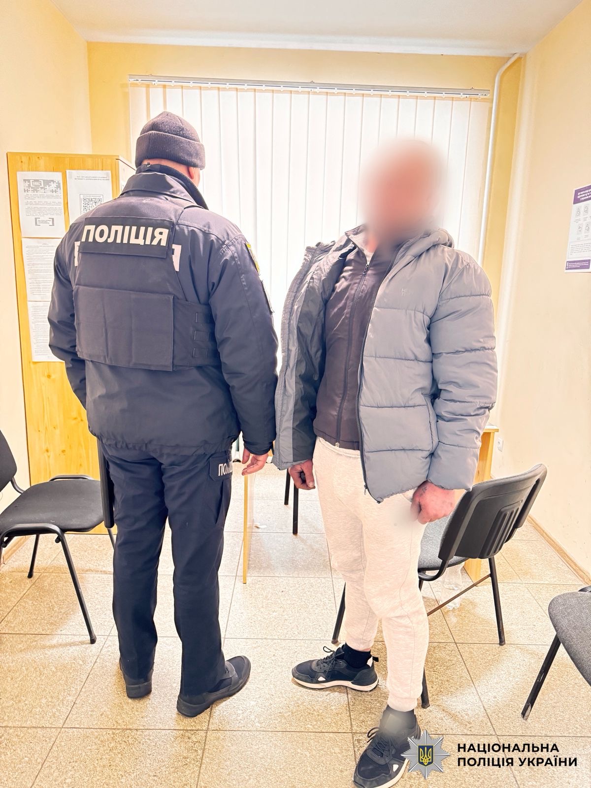 На фото зображений затриманий зловмисник