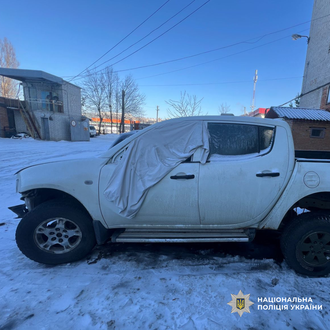 Поліцейські міста Харкова повідомили чоловіку про підозру у незаконному заволодінні автомобілем