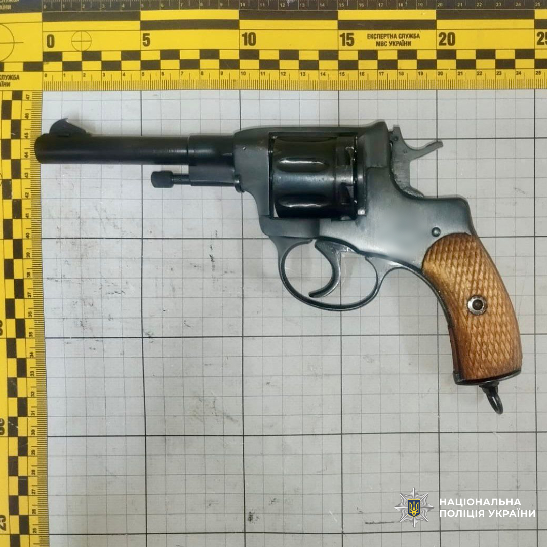 Поліція Харківщини закликає громадян декларувати знайдену зброю та боєприпаси