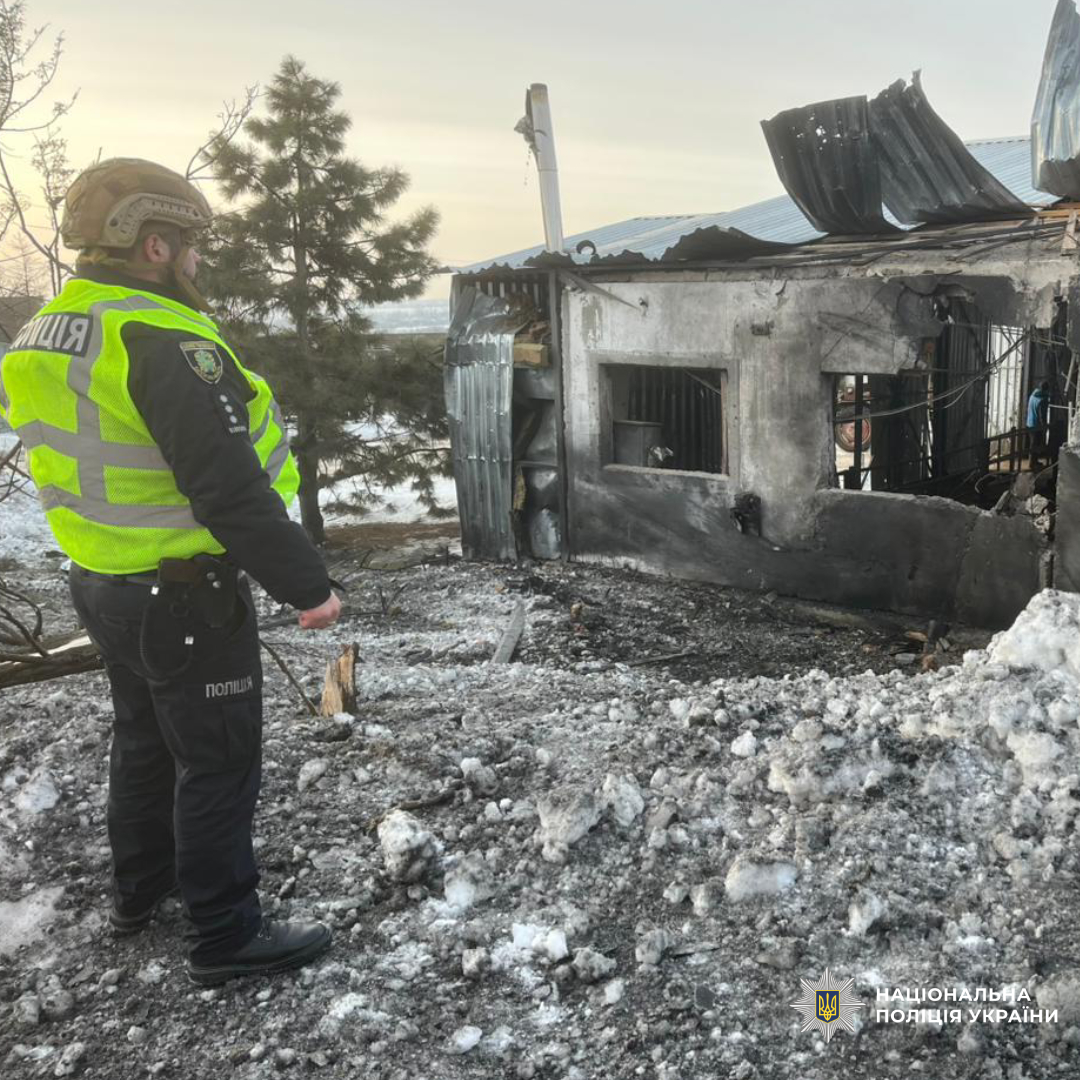 Постраждали цивільні: поліцейські документують наслідки ворожих ударів по Харківщині