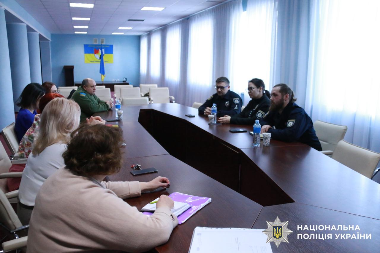 На фото учасники зустрічі.