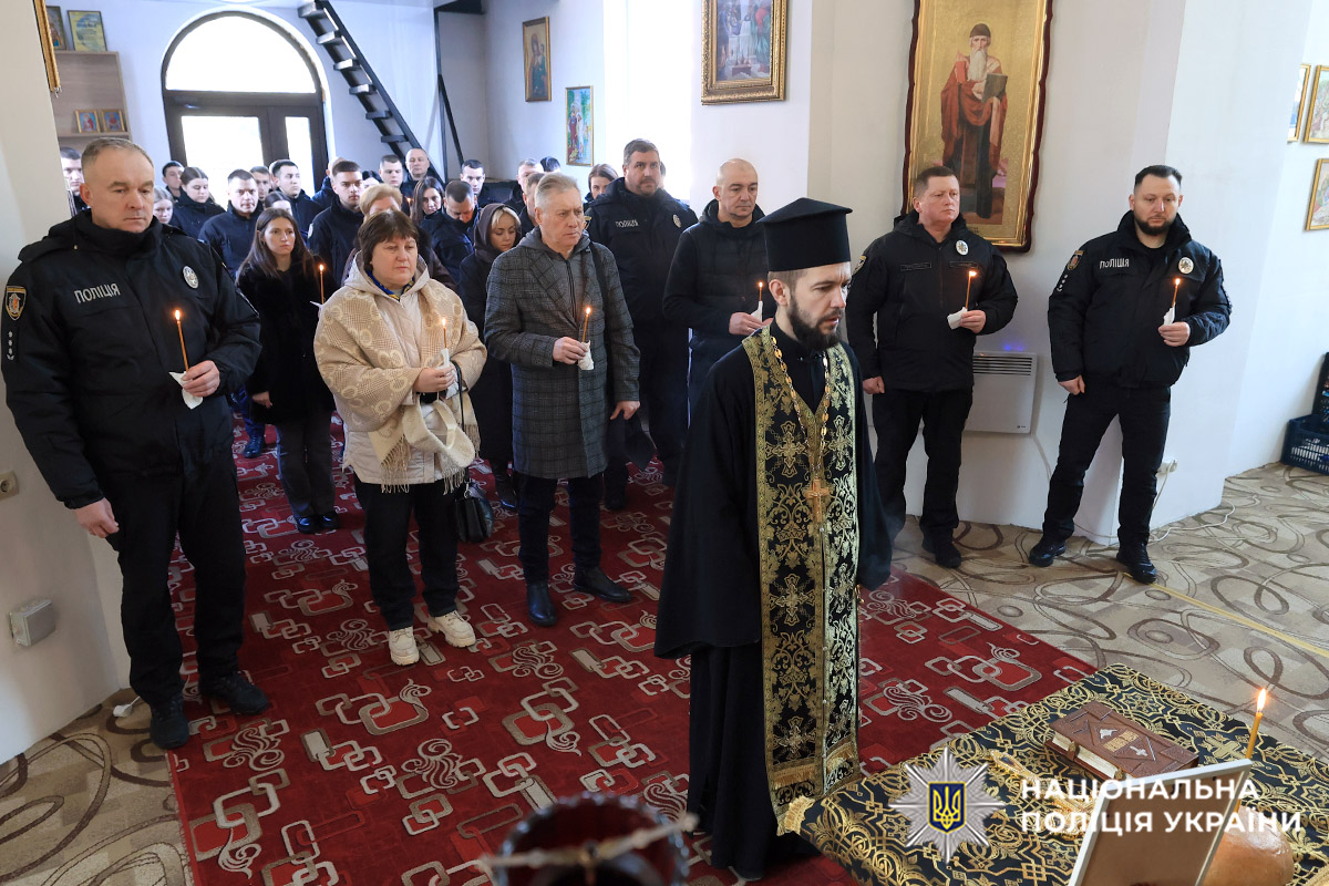 У Хмельницькому вшанували пам’ять загиблого на війні поліцейського Юрія Чабаха