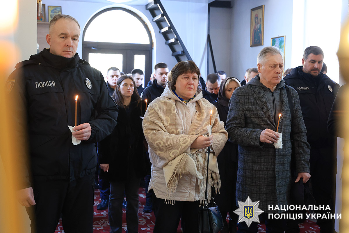 У Хмельницькому вшанували пам’ять загиблого на війні поліцейського Юрія Чабаха