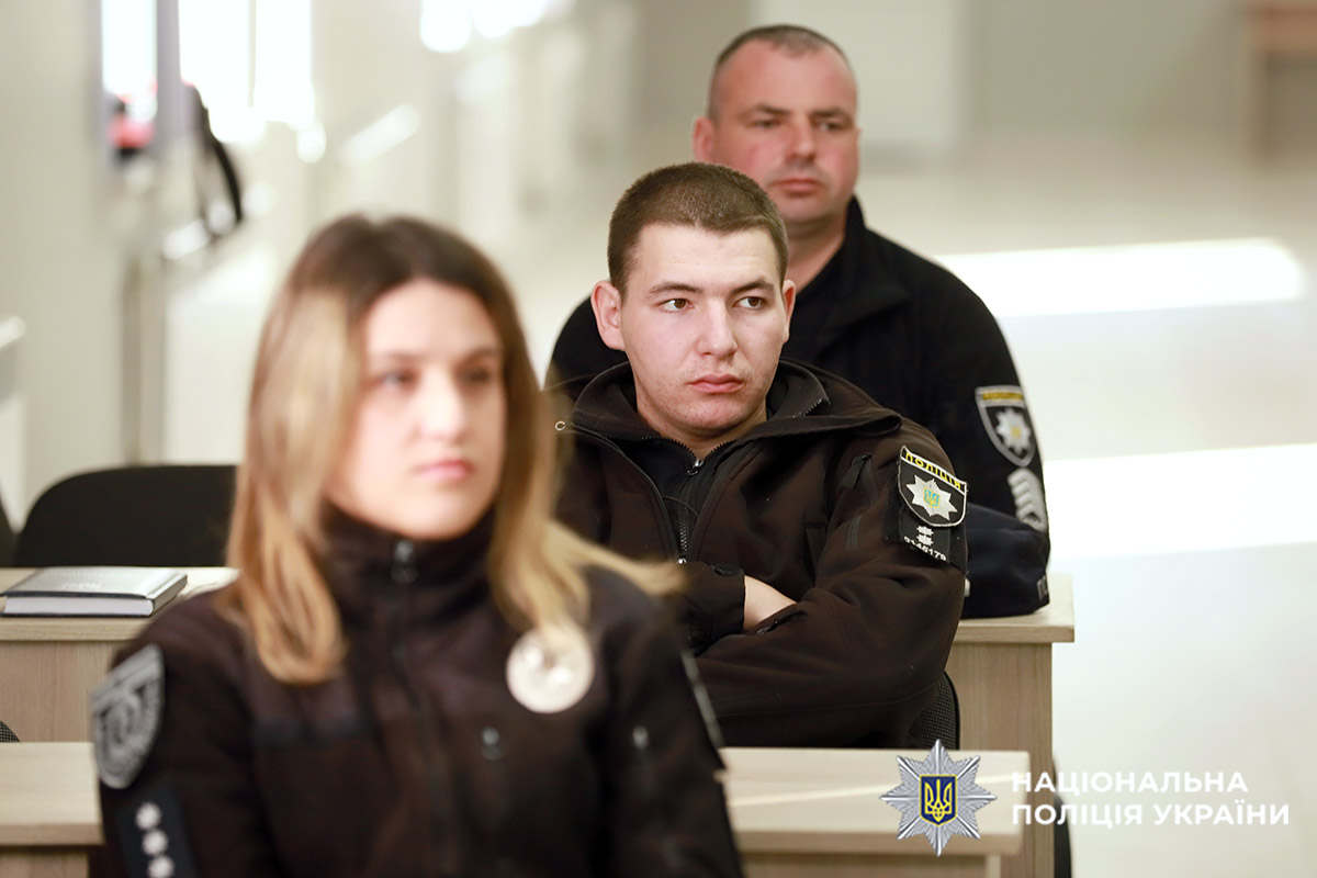 Працівники підрозділів превентивної діяльності поліції Хмельниччини