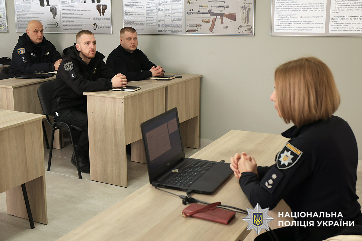 Інна Глега виступає перед колегами