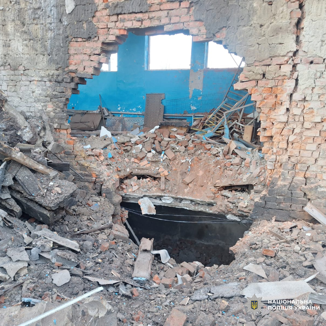 На Харківщині поліцейські задокументували наслідки ворожих обстрілів