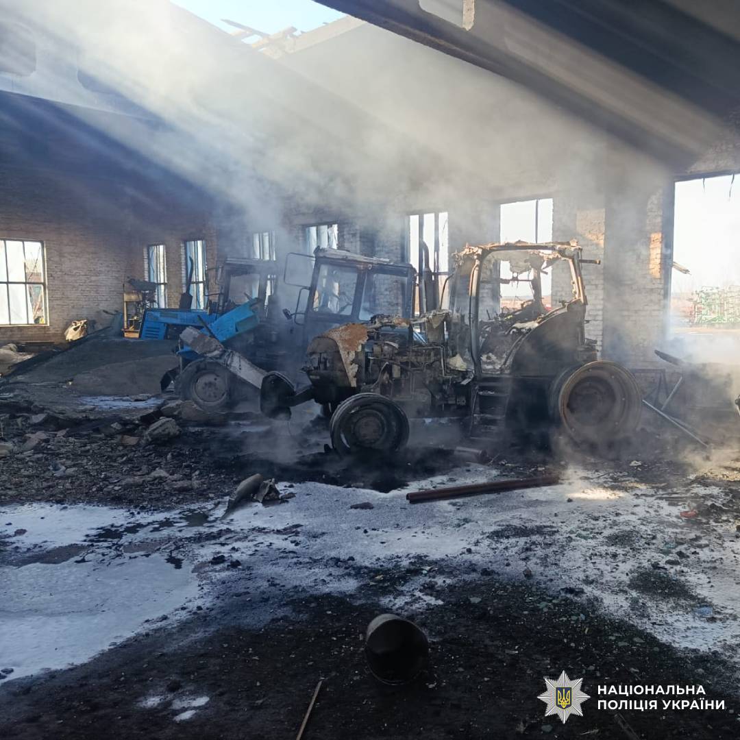 Поліцейські документують наслідки ворожої атаки БпЛА на Чугуївщині