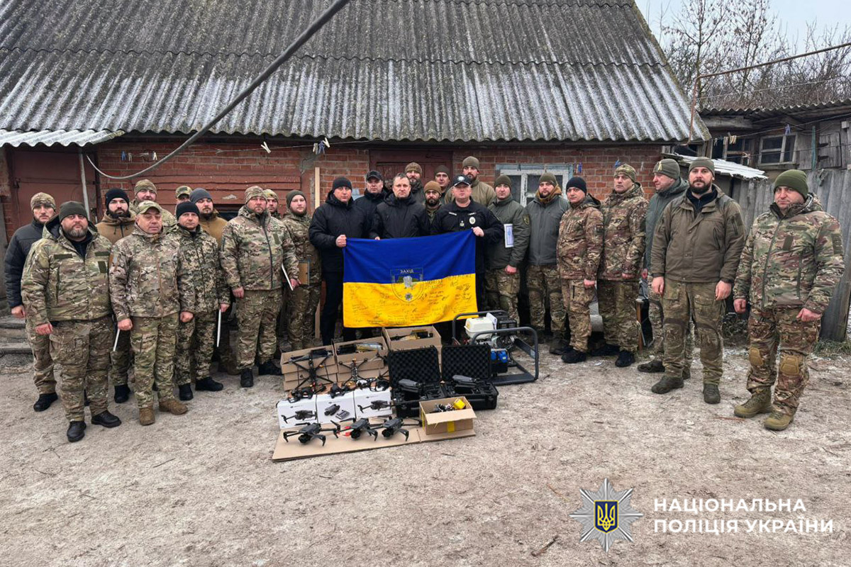 Андрій Давидюк з бойовими побратимами