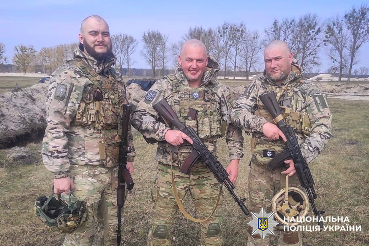 Володимир Чабан з бойовими побратимами