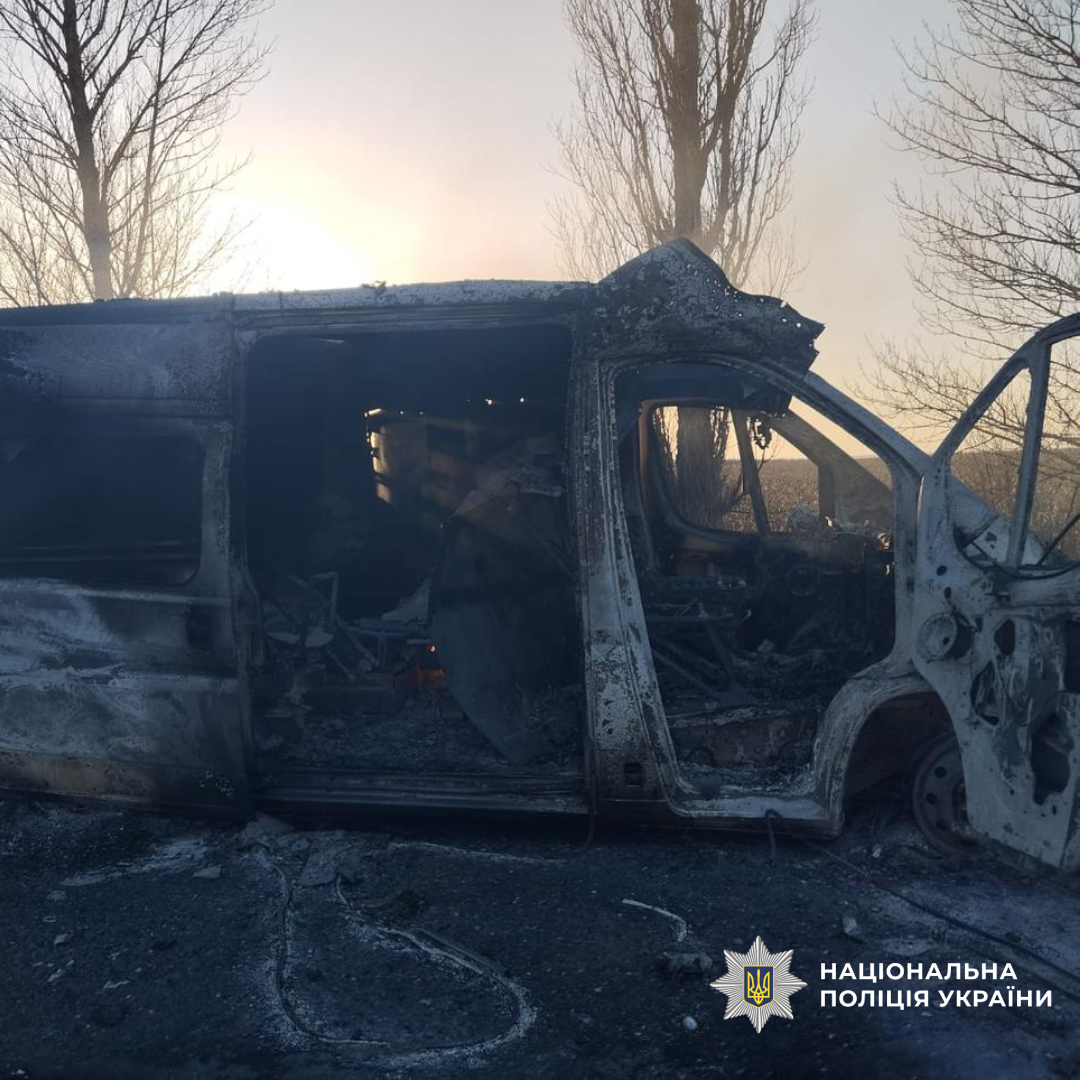 Через удар росіян загинули двоє медиків, один постраждав: поліцейські Харківщини  документують воєнний злочин окупантів