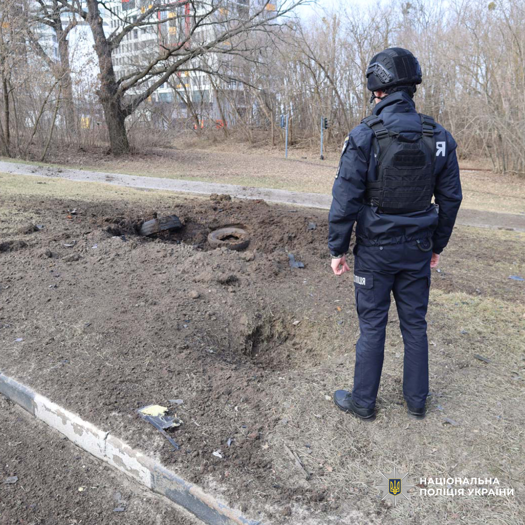 Поліція задокументувала наслідки ворожих обстрілів, внаслідок чого постраждав чоловік