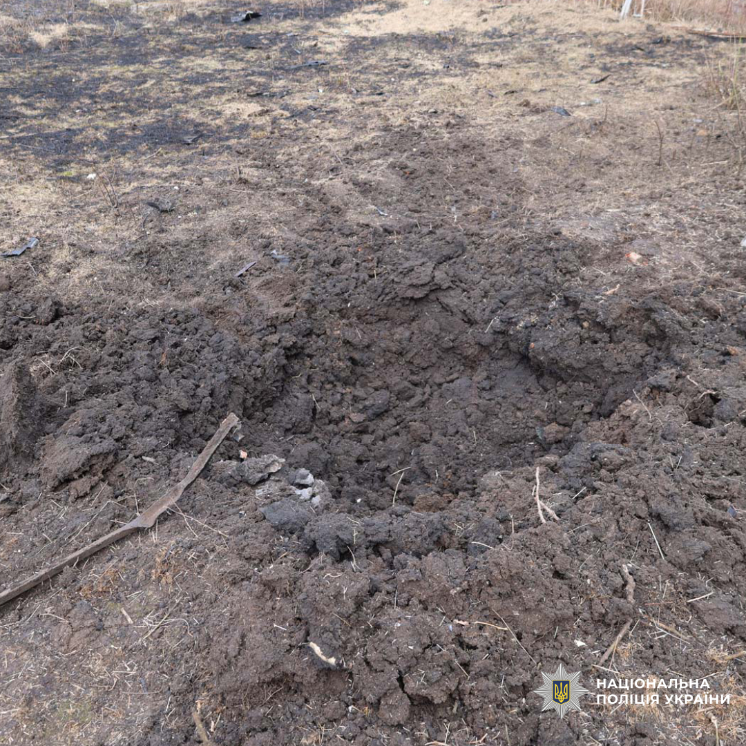 Поліція задокументувала наслідки ворожих обстрілів, внаслідок чого постраждав чоловік