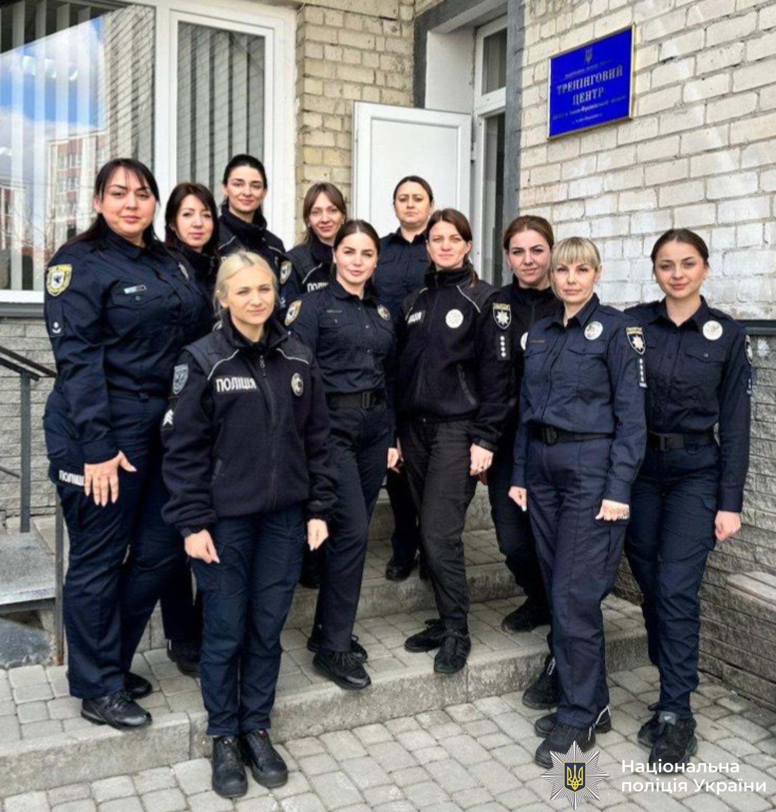 Поліцейські Прикарпаття вдосконалили  знання та зробили спільне фото