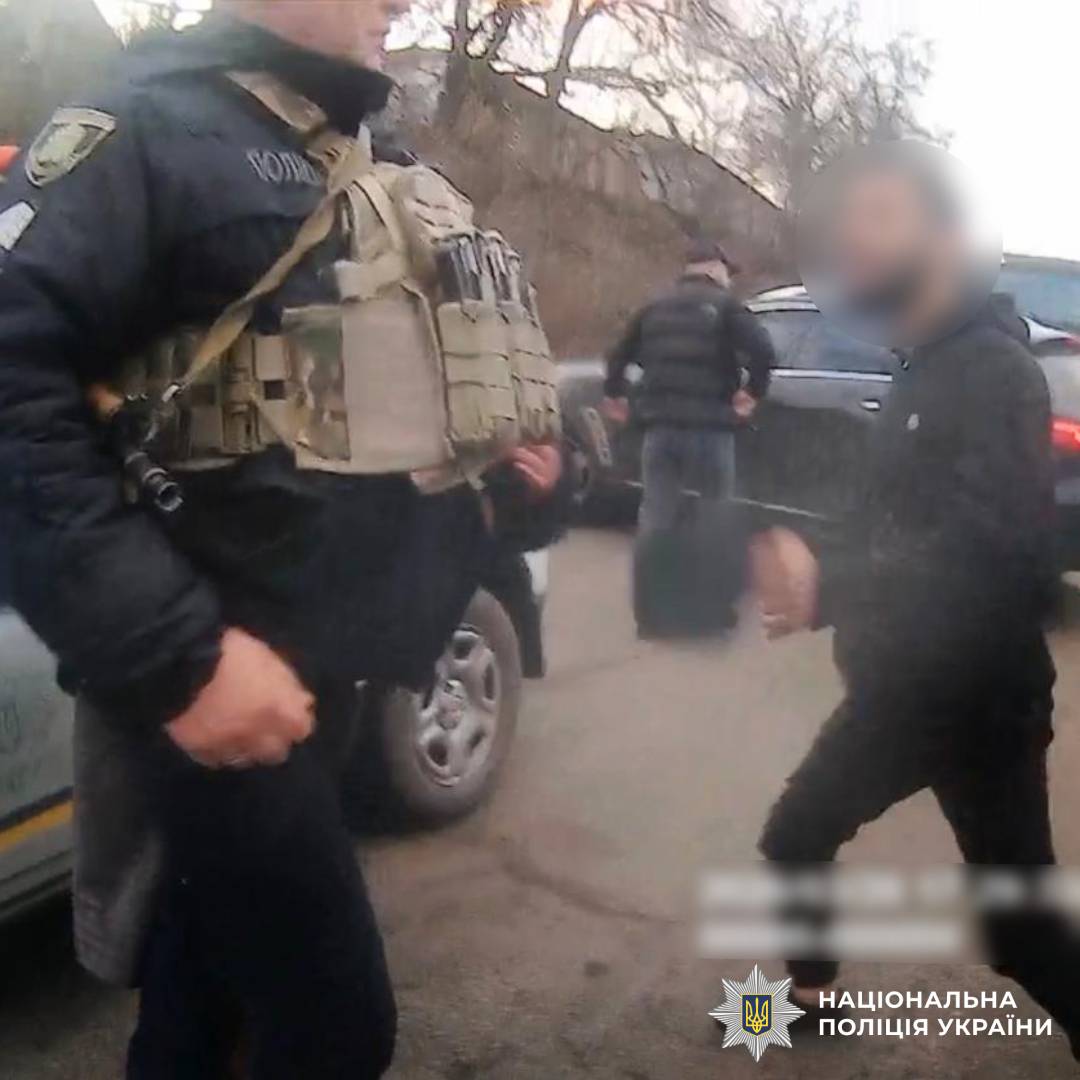 На Харківщині поліцейські встановили осіб, які чинили опір правоохоронцям під час виконання обов'язків