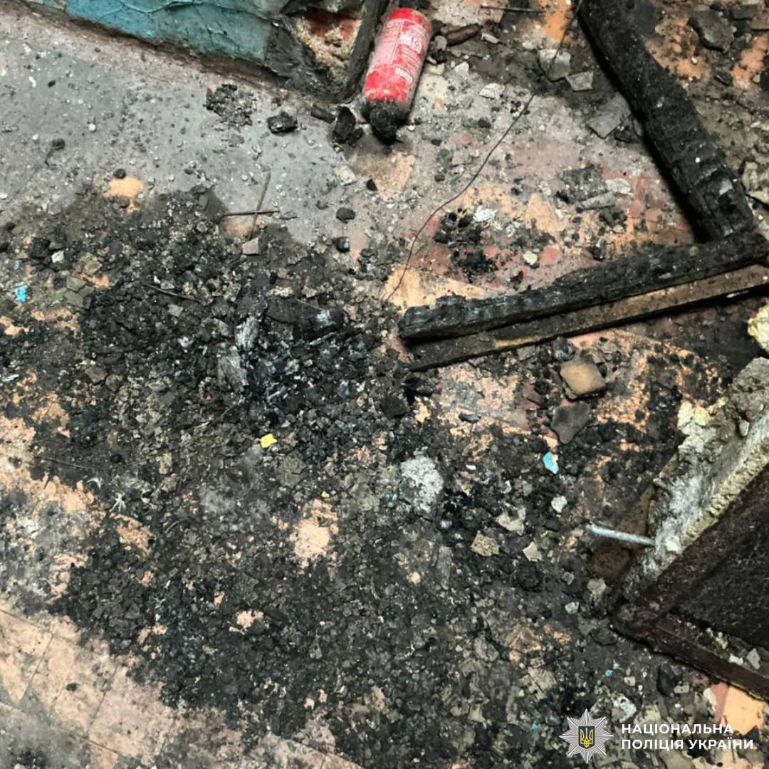 Троє людей постраждали від ударів ворожих військ:  поліцейські продовжують документувати наслідки воєнних злочинів військ рф